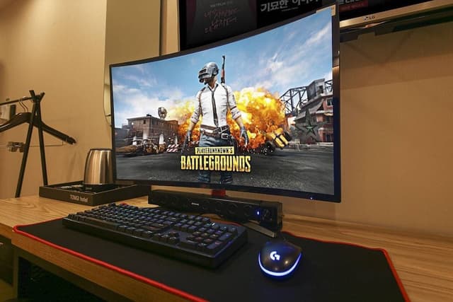Deluxe Room (Gaming 2PC)