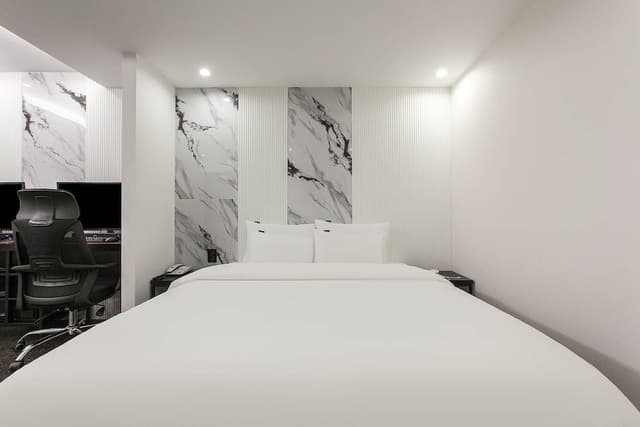 Suite Room (Gaming 2PC)