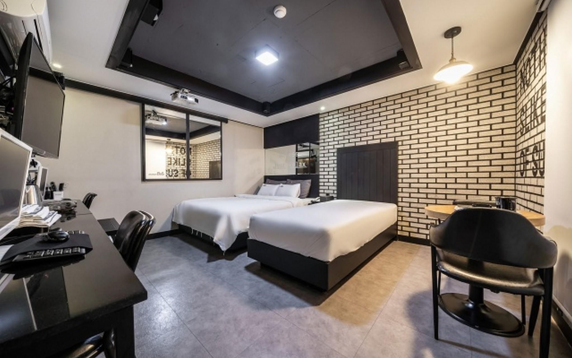 ซังบง โฮเทล บัส (Sangbong Hotel Bus)1