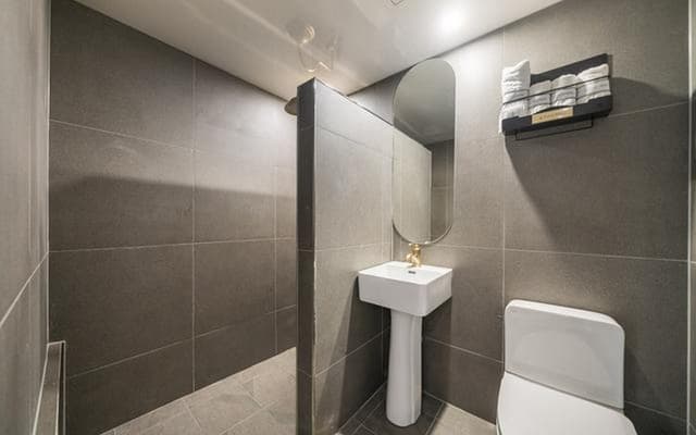Semi Special Room