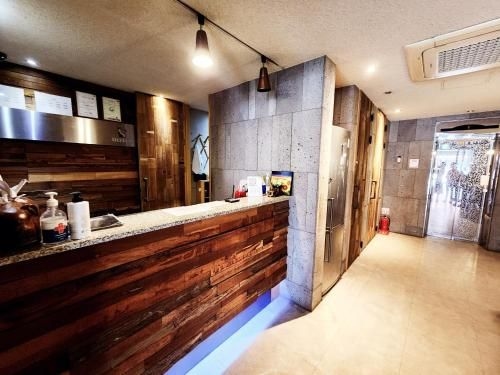 อพาร์ตเมนต์ 1 ห้องนอน 1 ห้องน้ำส่วนตัว ขนาด ตร.ม. – เขตยางชอน (Caribbean room near Gimpo airport 206. Near metro)0