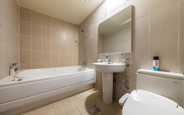 Standard Room B