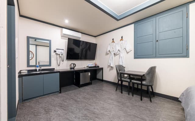 Couple Room - 2 PCs Included