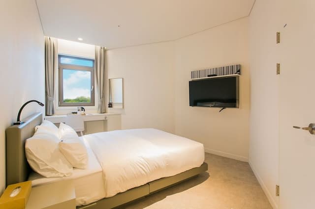 Standard Double Room (Breakfast Included)