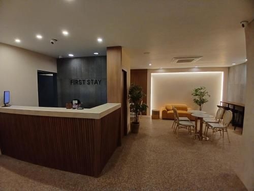 โฮเทล เฟิร์สท์สเตย์ ฮงแด (Hotel Firststay Hongdae)0
