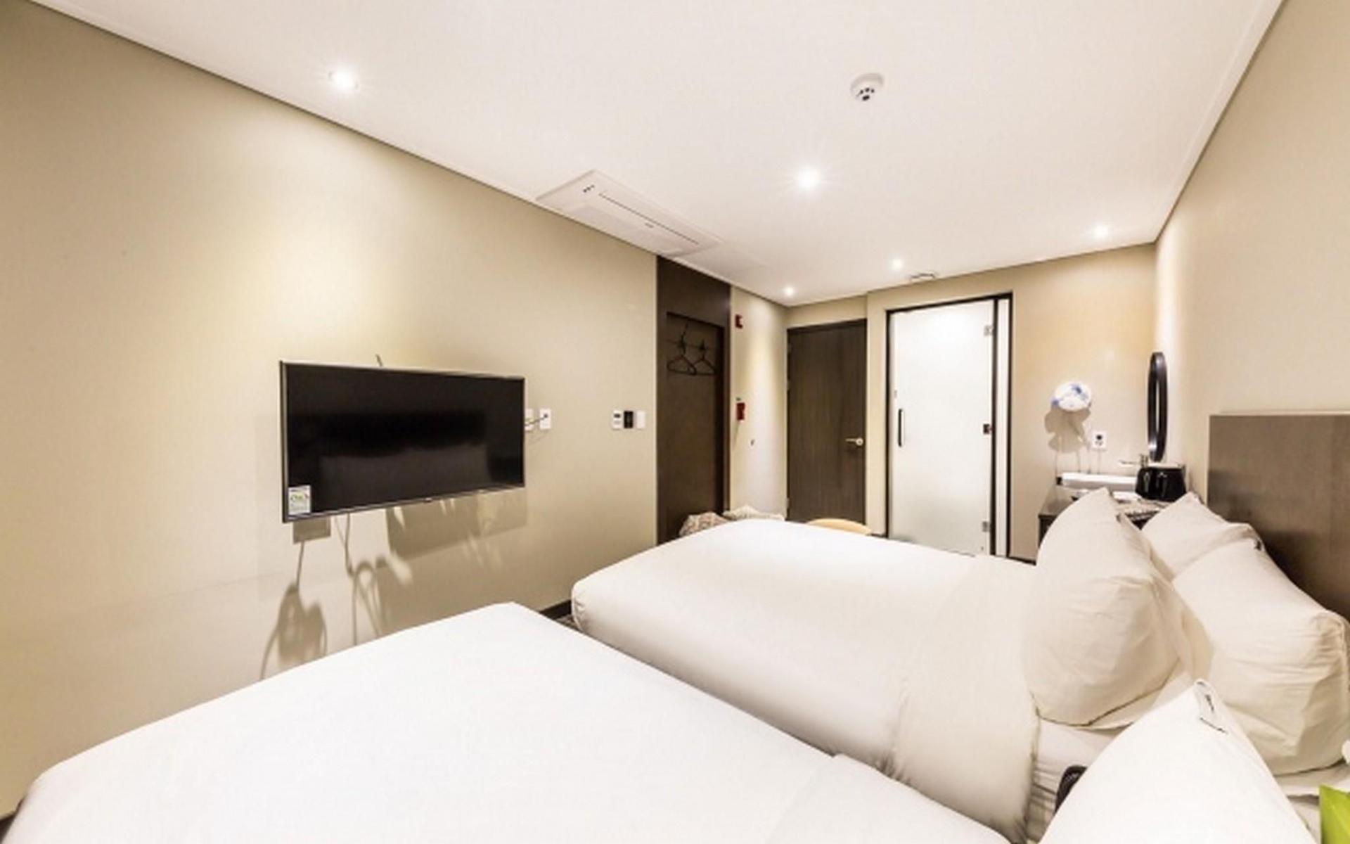 โรงแรมชินชอน มิลล์เฮาส์ (Shinchon Hotel Millhaus)1