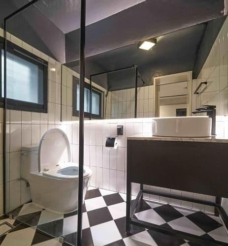 Queen Suite 101