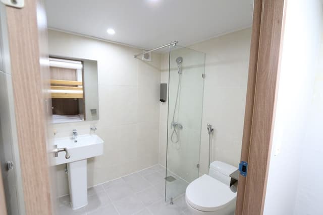 Quadruple Room (Private Bathroom)