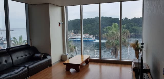 Traditional Apartment, Ocean View