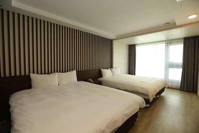 Family Twin Room (for 4 people)