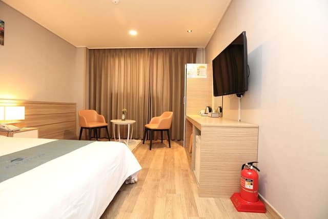 Deluxe Double Room, Mountain and Ocean View (Ilchulbong View, 2 paxs rate only, Maximum 2 paxs)