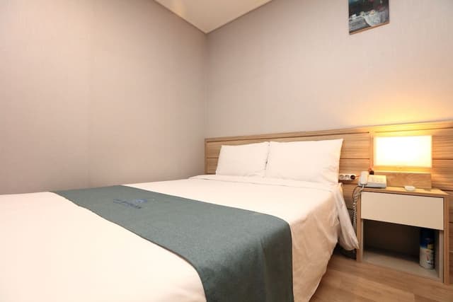 Deluxe Double Room, Mountain and Ocean View (Ilchulbong View, 2 paxs rate only, Maximum 2 paxs)