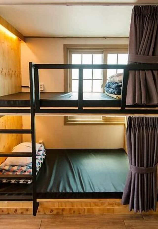 Basic Shared Dormitory, Women only (4 people)