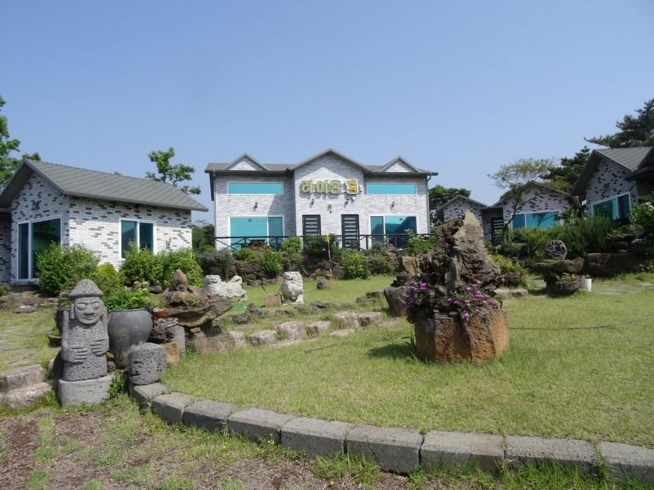 ไลออนฮิลล์ เพนชั่น (Lionhill Pension)1