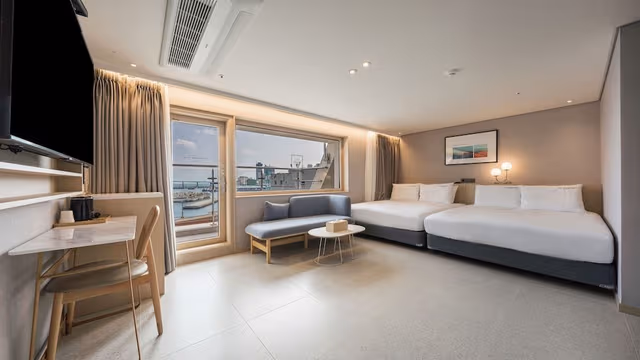 Ocean View Balcony Family Room
