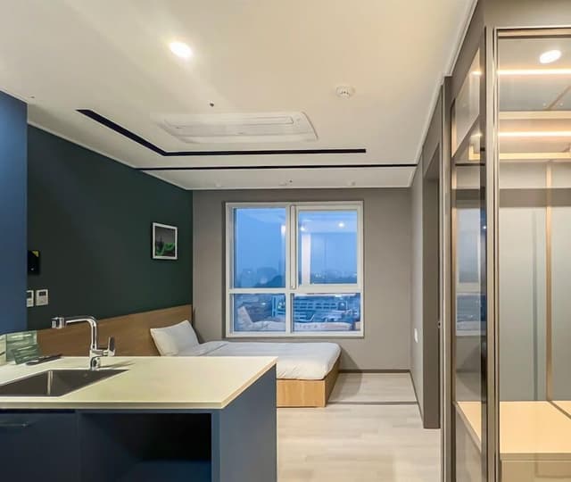Deluxe Family Room