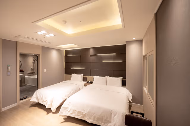 VIP Twin for 2 People - No Parking, Extra Person Fee KRW 10,000 On-Site