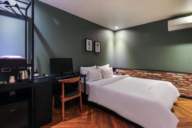 Deluxe with Balcony
