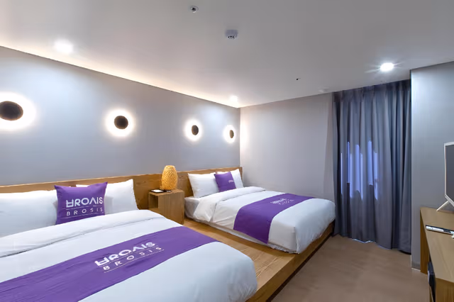 Standard Twin Room