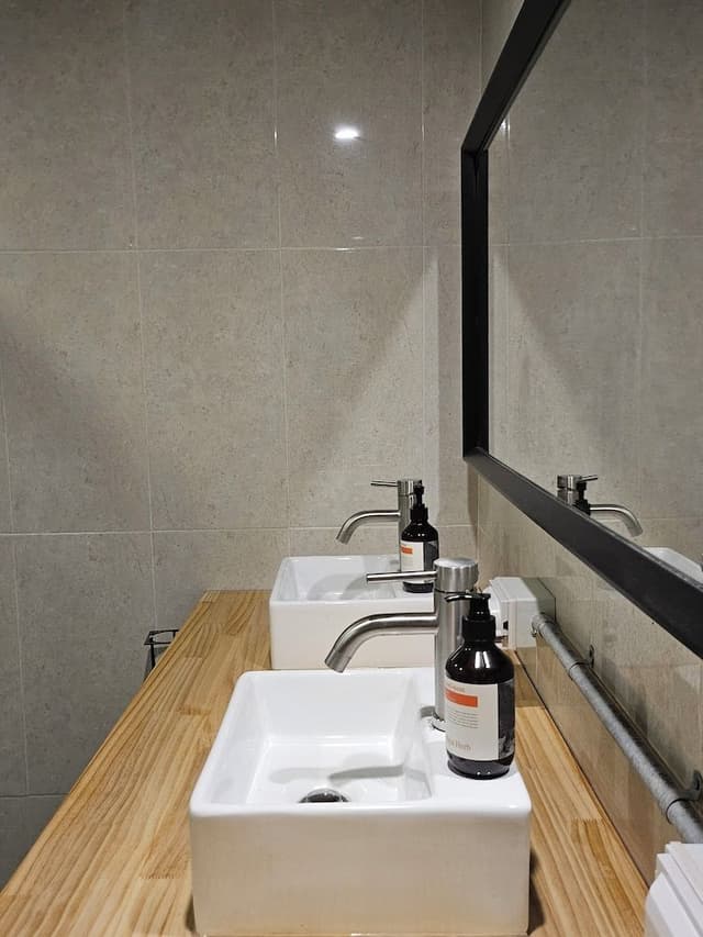 Male Dormitory - 1 Private Room in 4-Bed Capsule Room, Non-Smoking, Room 103