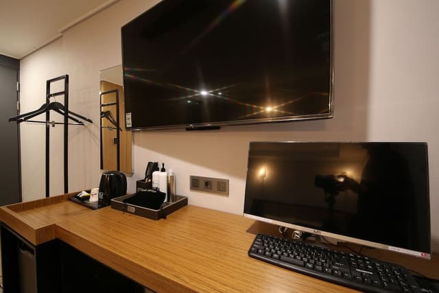 B Deluxe Double Room