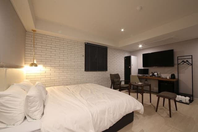 C Premium Double Room