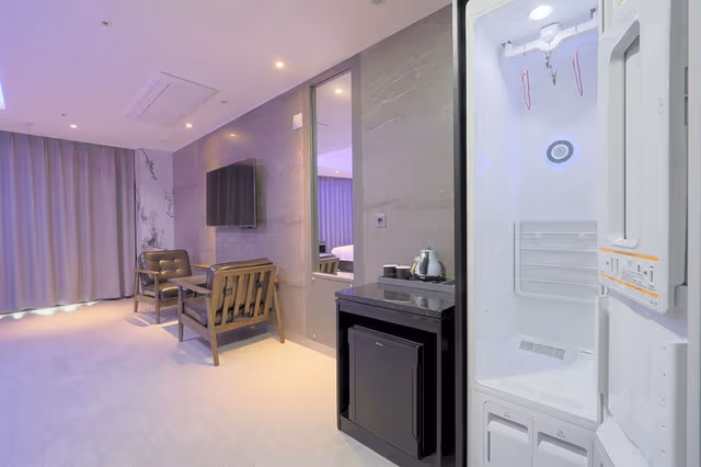 Signature Suite
