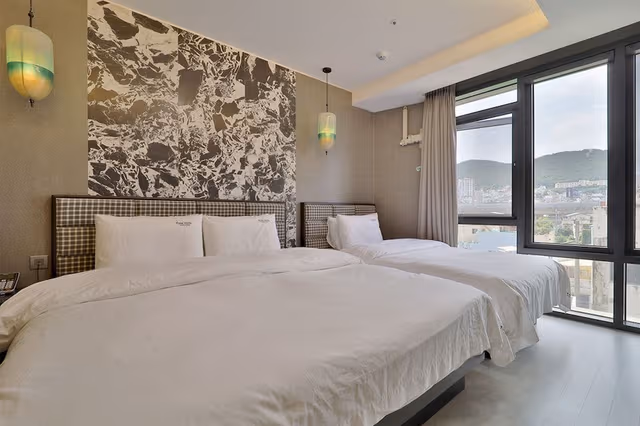 Premium Twin Room