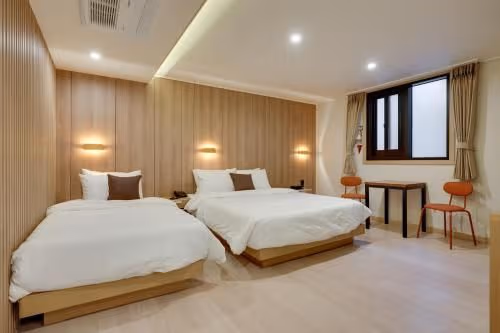 Standard Twin Room
