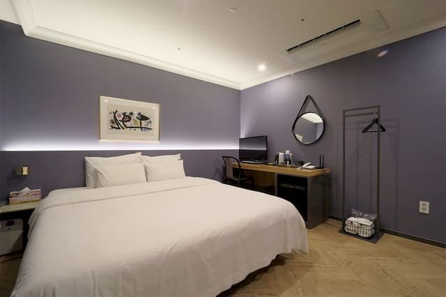 Junior Double Room