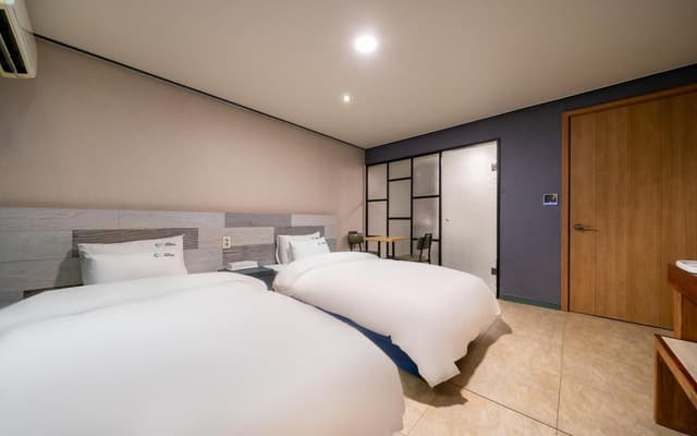 Twin Room A