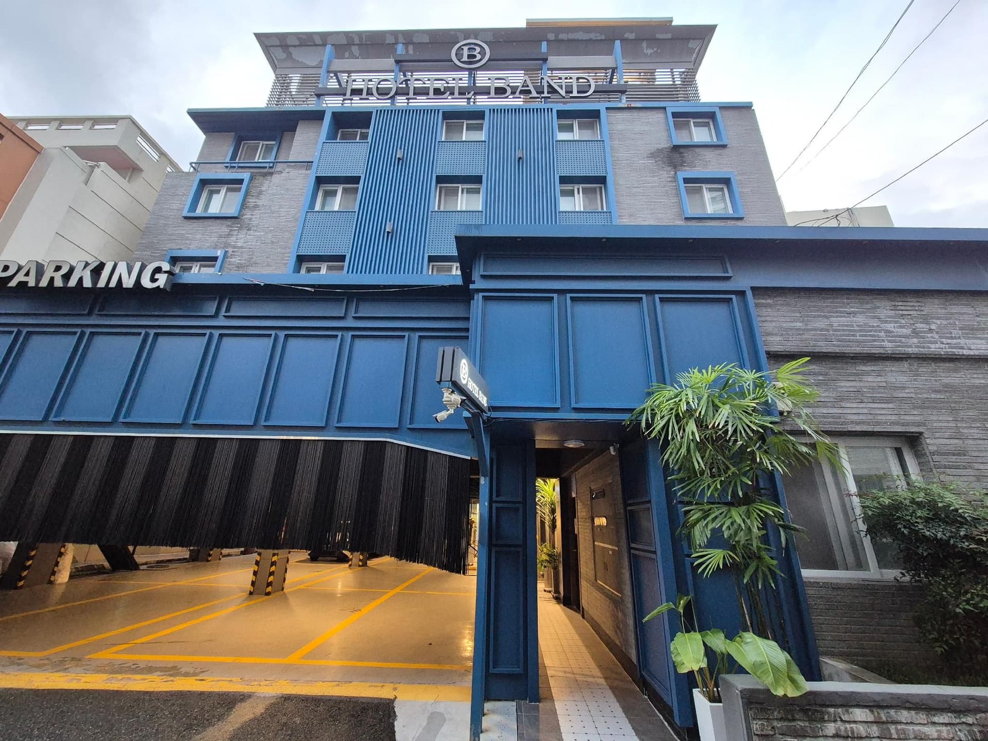 โรงแรมแบนด์ โรงแรมแบนด์