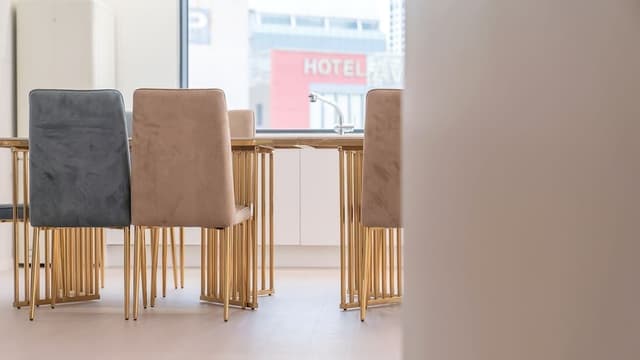Executive Studio Suite (Breakfast not available on Sundays)