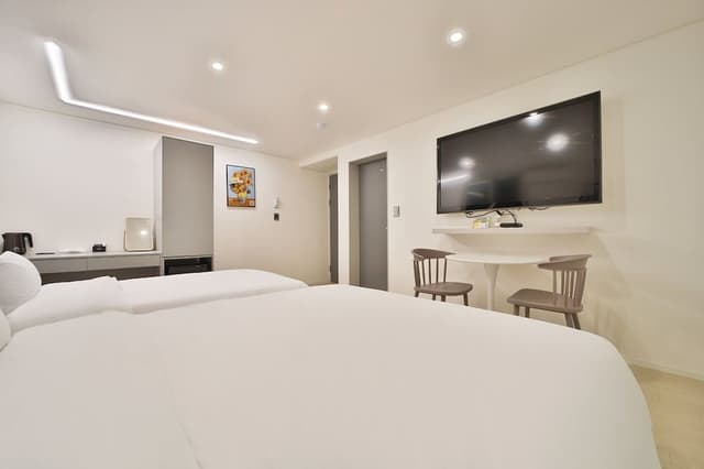 Premier Twin Room