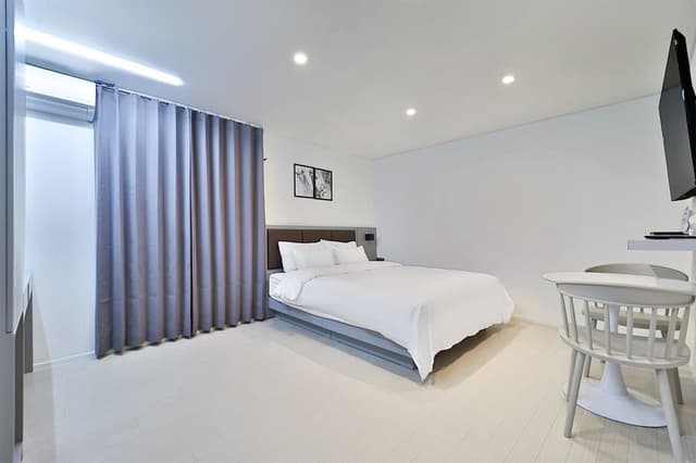 Deluxe Double Room - No Parking