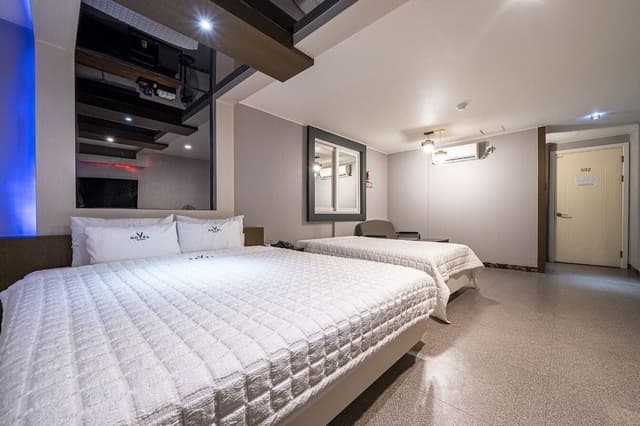 Family Twin Room