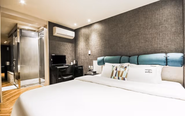 Family Suite 2