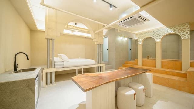 mo 101(Suite Room/Party Room)