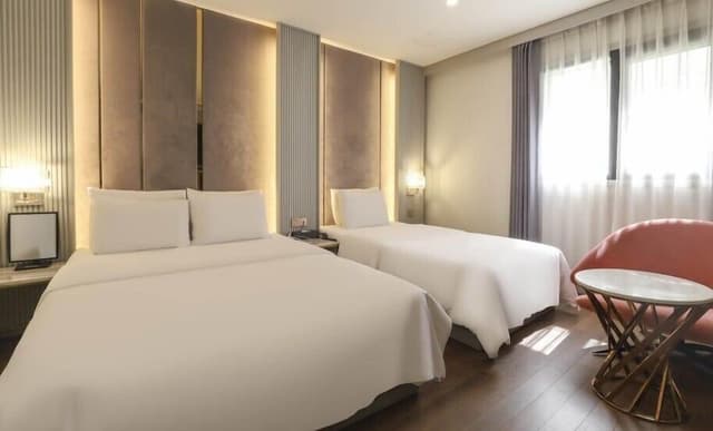 Deluxe Twin Room