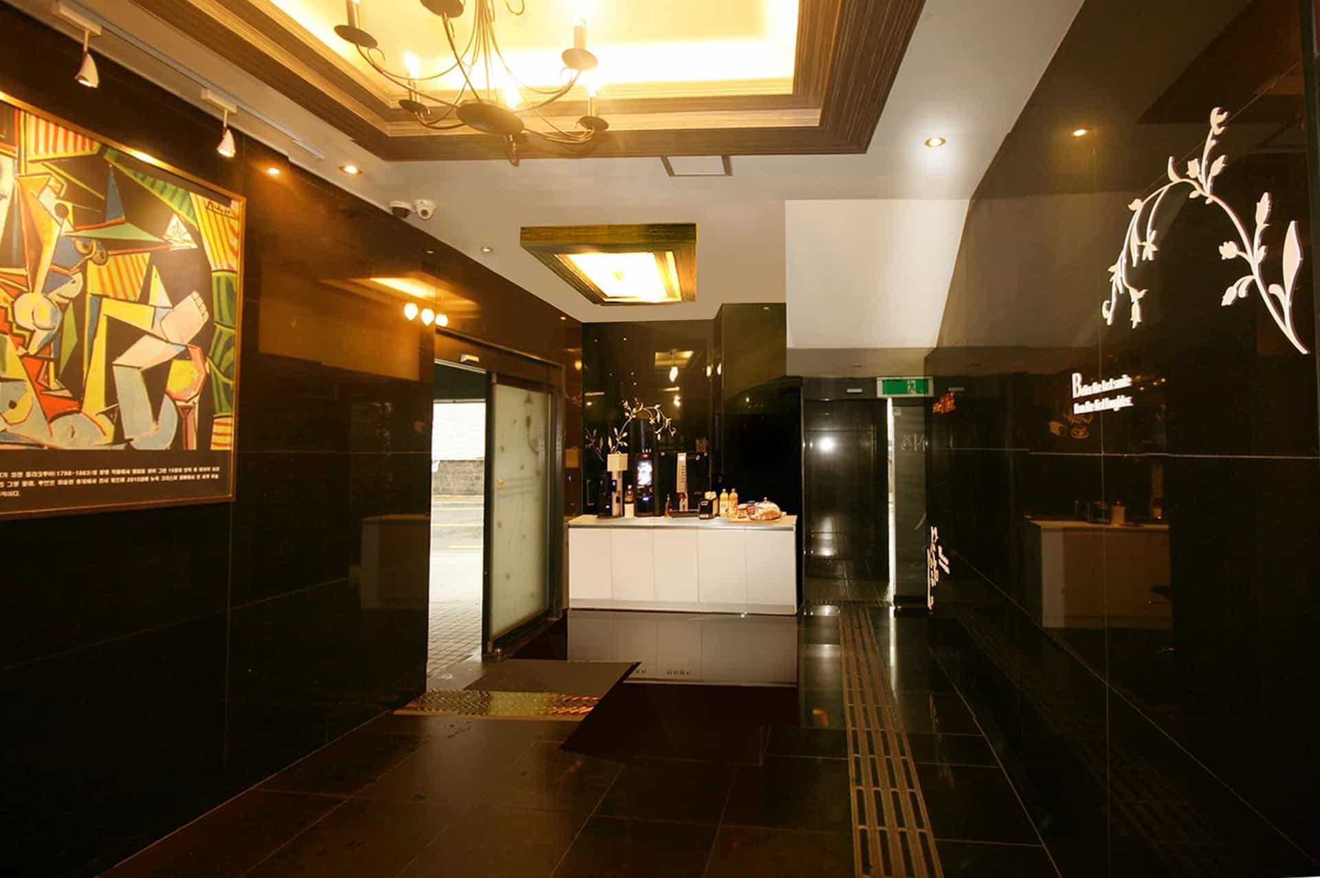โรงแรมออเรนจ์ โรงแรมออเรนจ์