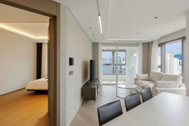 Panorama Suite Partial Ocean View