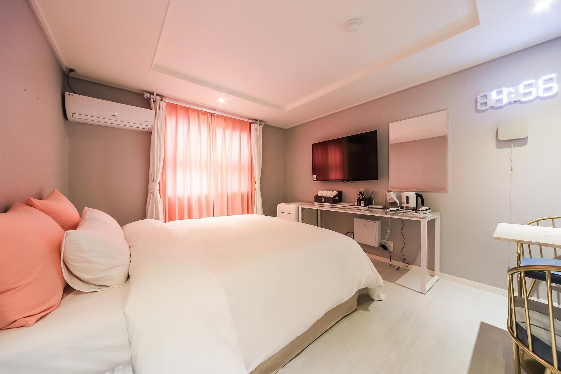 โมโม่ จูซ โฮเทล (MOMO JUICE Hotel)3