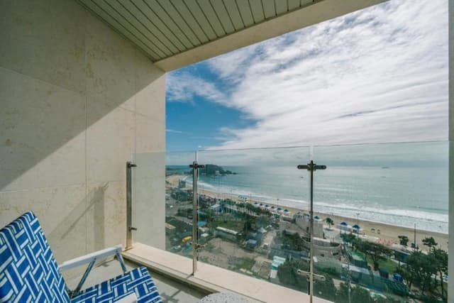 Oceanview standard queen terrace