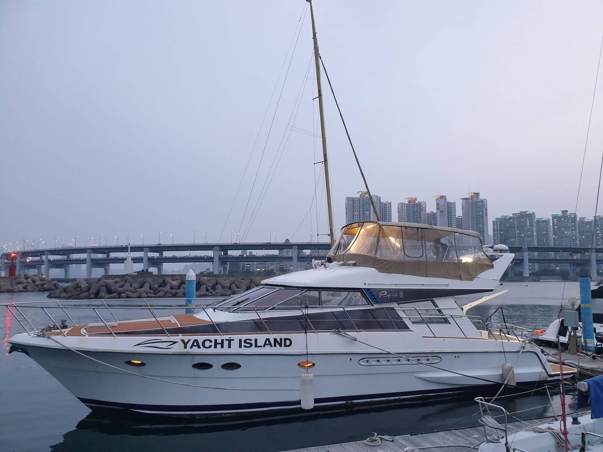 Yacht Island Yacht Island