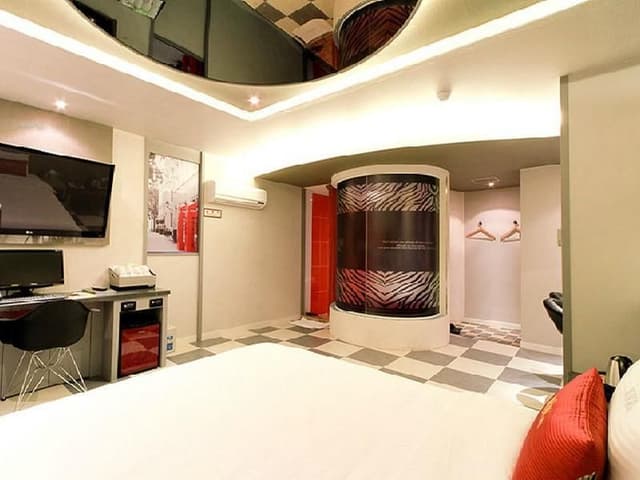 Deluxe Suite with Ocean View