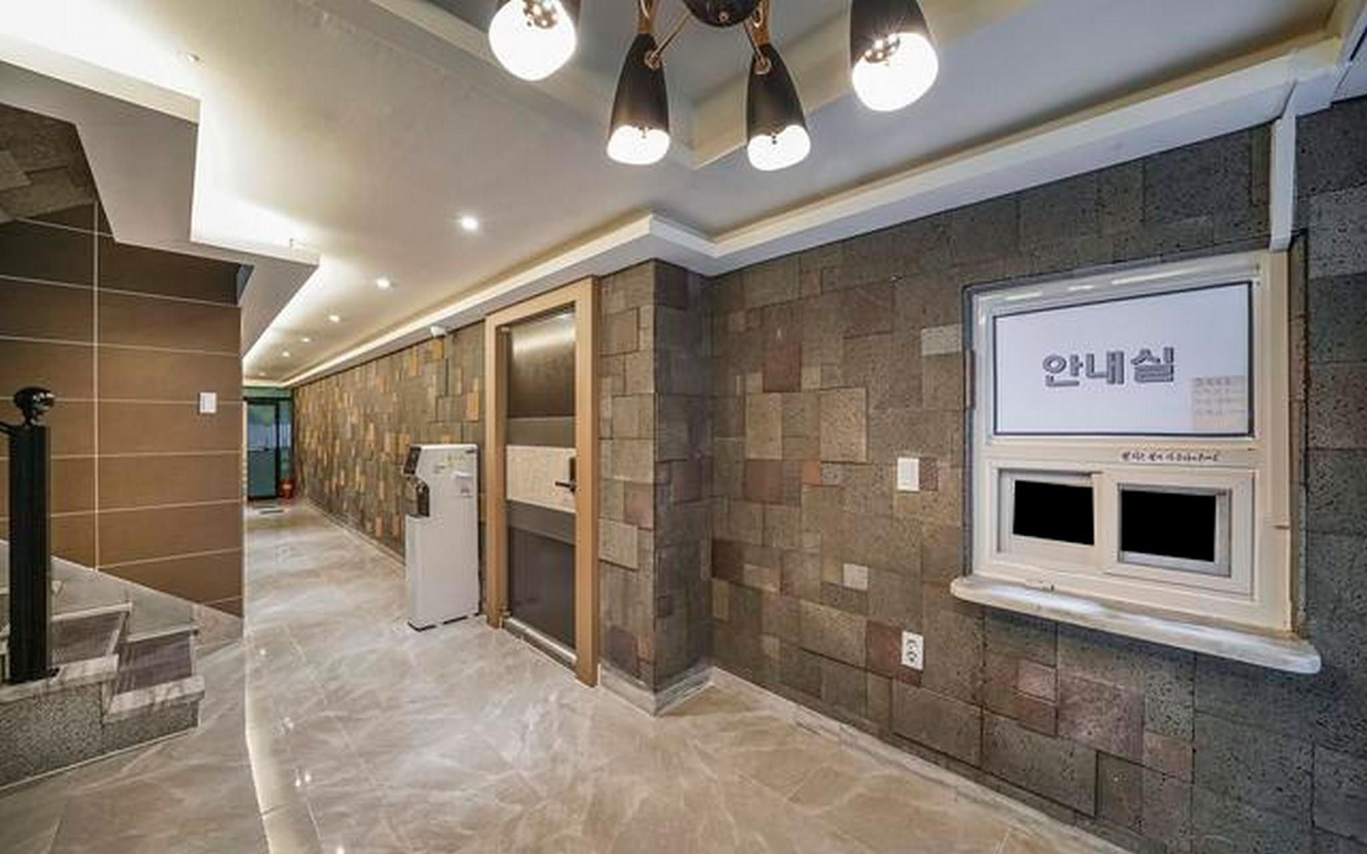 ปูซาน ยอนซาน-ดง ดับเบิลยู (Busan Yeonsan-dong W)1
