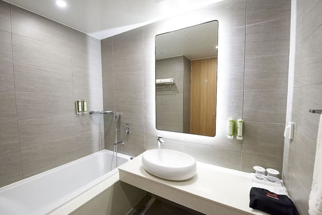 Superior Twin Room (Bath)