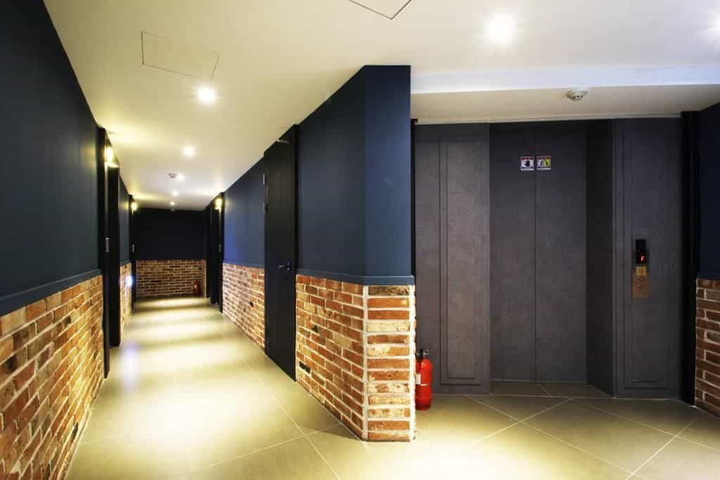 โรงแรม 17 โรงแรม 17