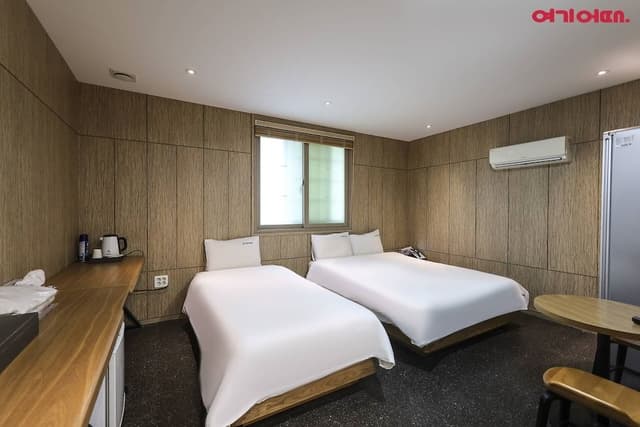 Business Twin Room