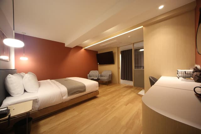 Glamping Suite